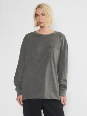 Aritzia TNA long sleeve tee